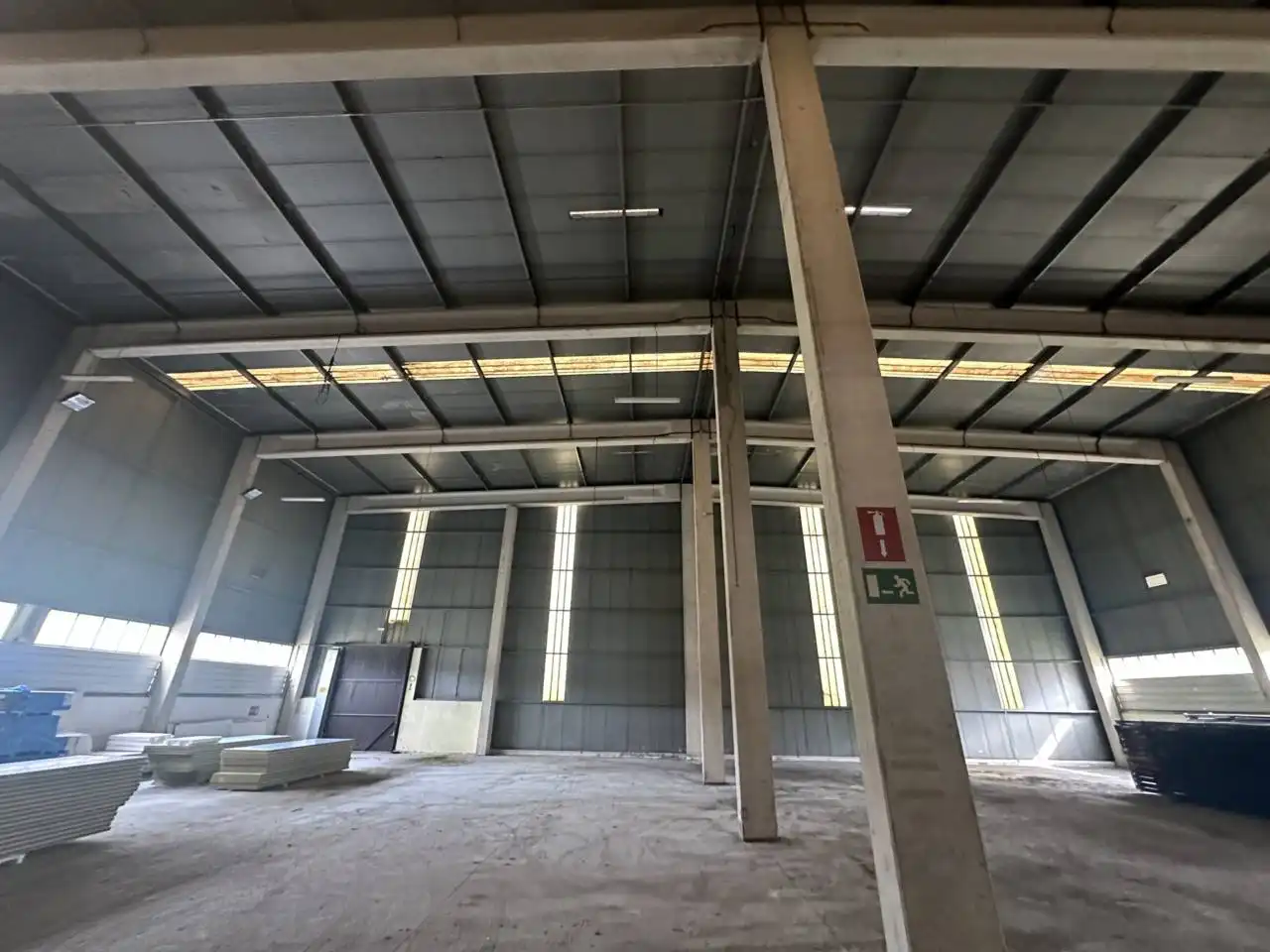 Nau industrial amb ascensor en venda a Calle Roquerols, imagen 26
