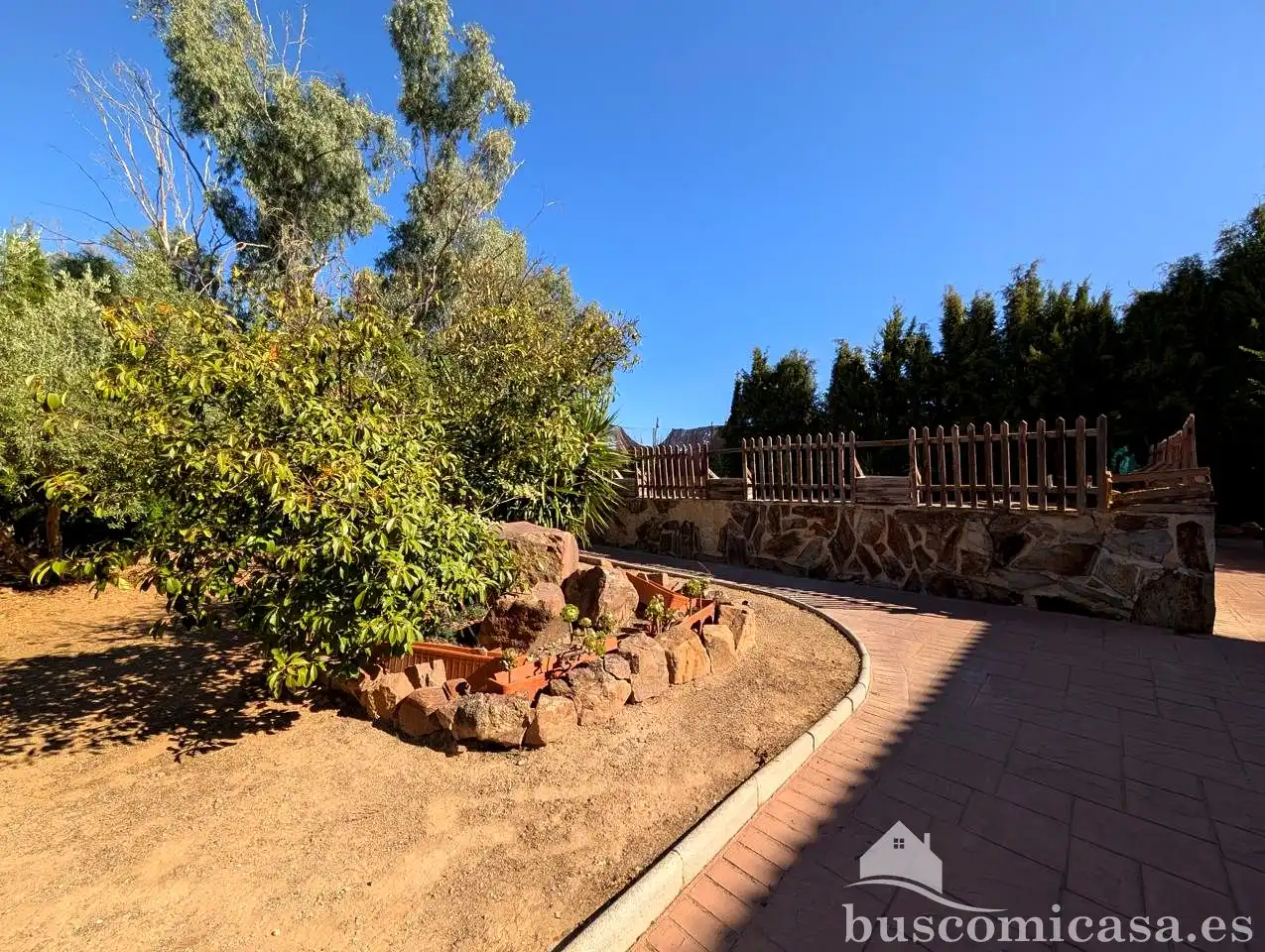 Jardí de Casa o xalet en venda en Linares amb Aire condicionat, Jardí privat i Terrassa