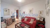 Sala d'estar de Apartament en venda en  Madrid Capital amb Aire condicionat, Calefacció i Parquet