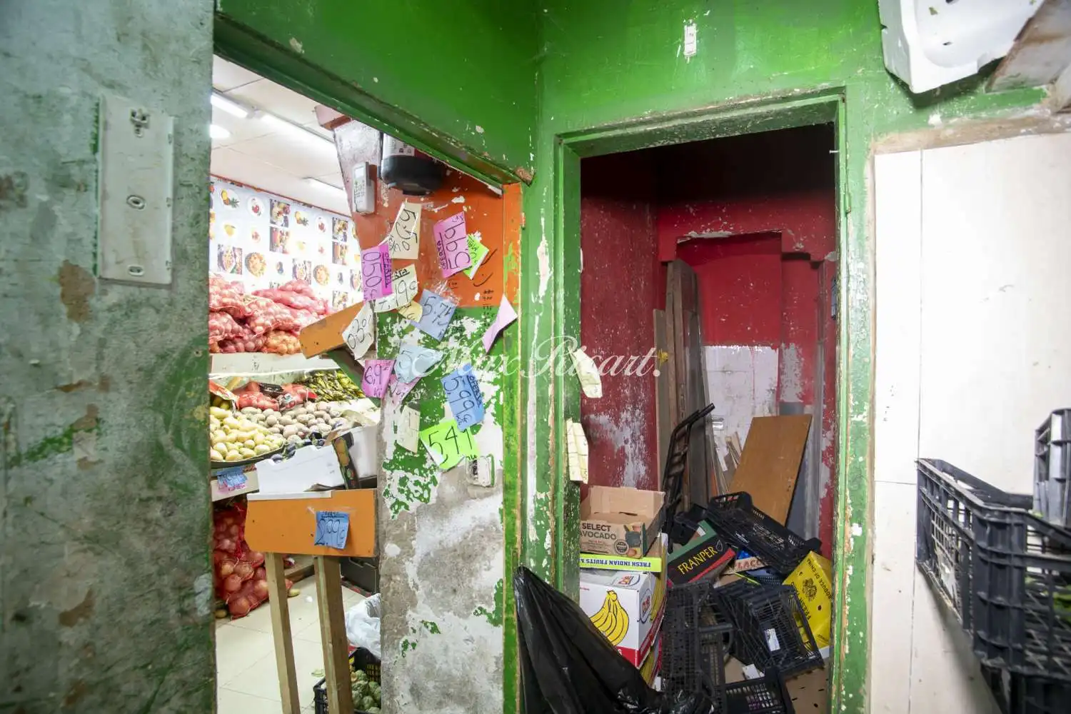 Local en venta en Barcelona con Calefacción y Amueblado