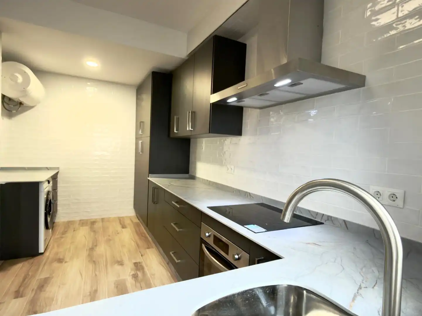 Cocina de Piso de alquiler en Sevilla con Balcón