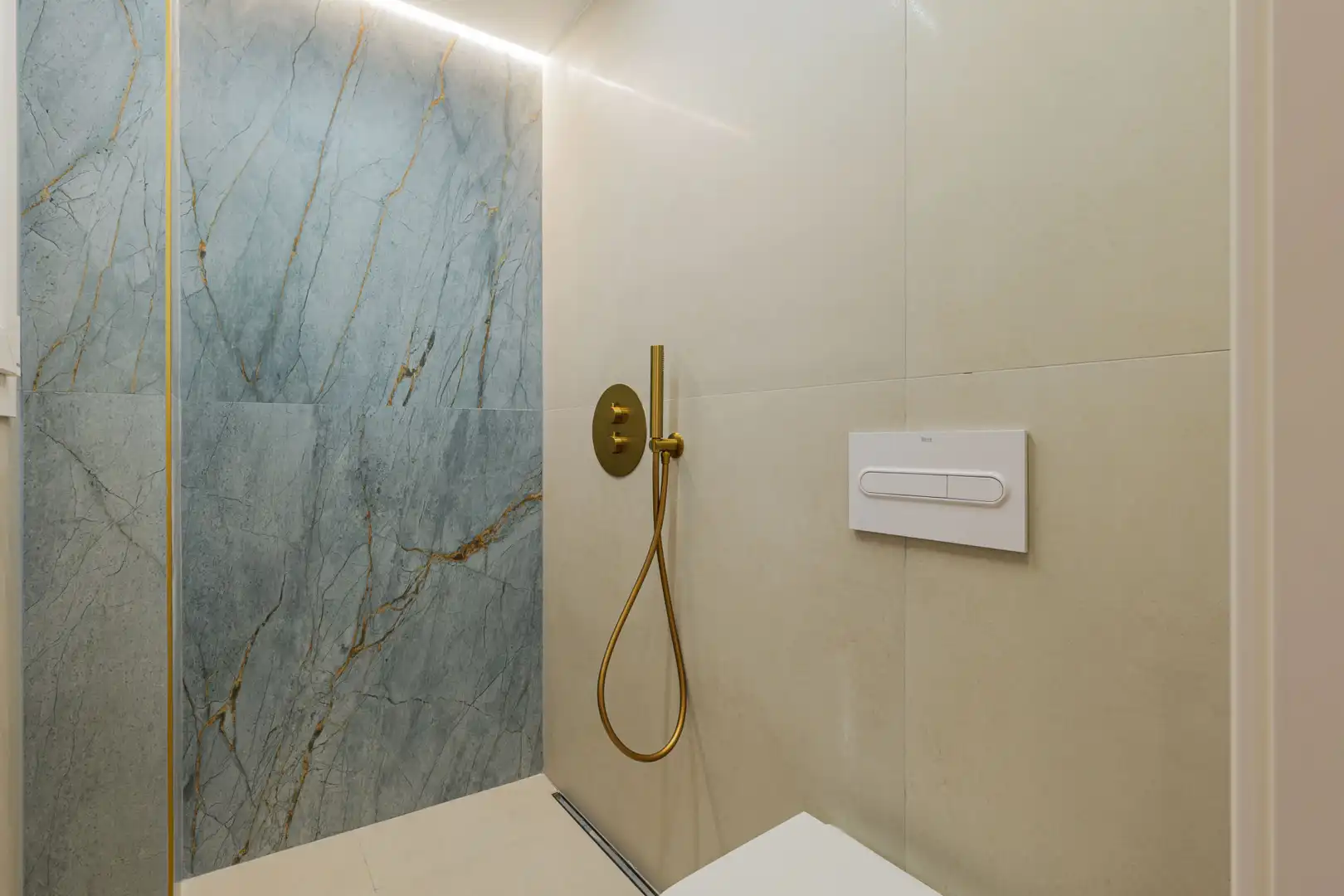 Bathroom of Apartments for sale in Málaga  with Heating, Terrace and Alarm