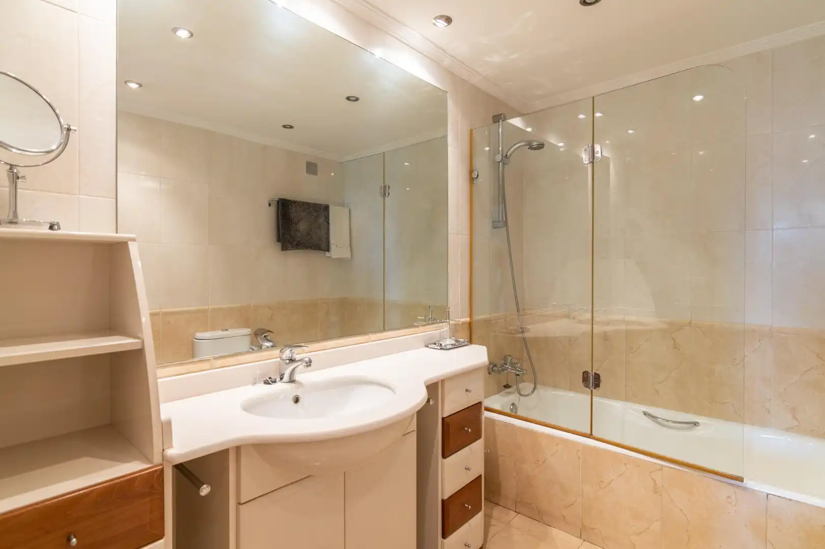 Baño de Piso en venta en  Pamplona / Iruña con Calefacción, Parquet y Trastero