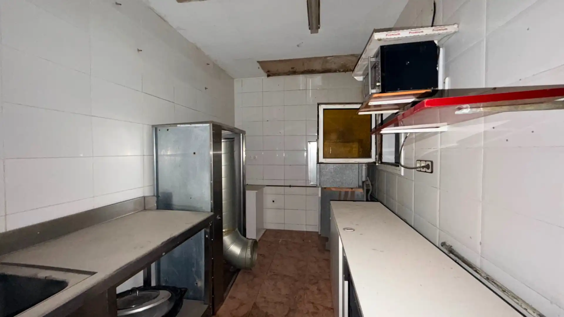 Cocina de Local en venta en Barcelona con Aire acondicionado, Calefacción y Amueblado