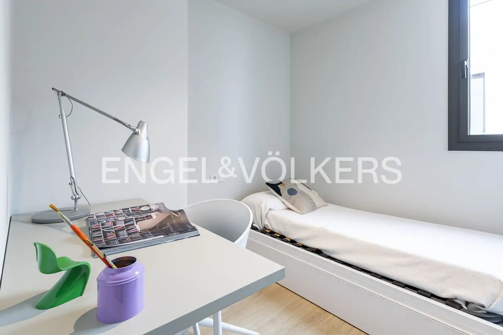 Schlafzimmer von Maisonette zum Verkauf in Barcelona mit Klimaanlage, Heizung und Parkett