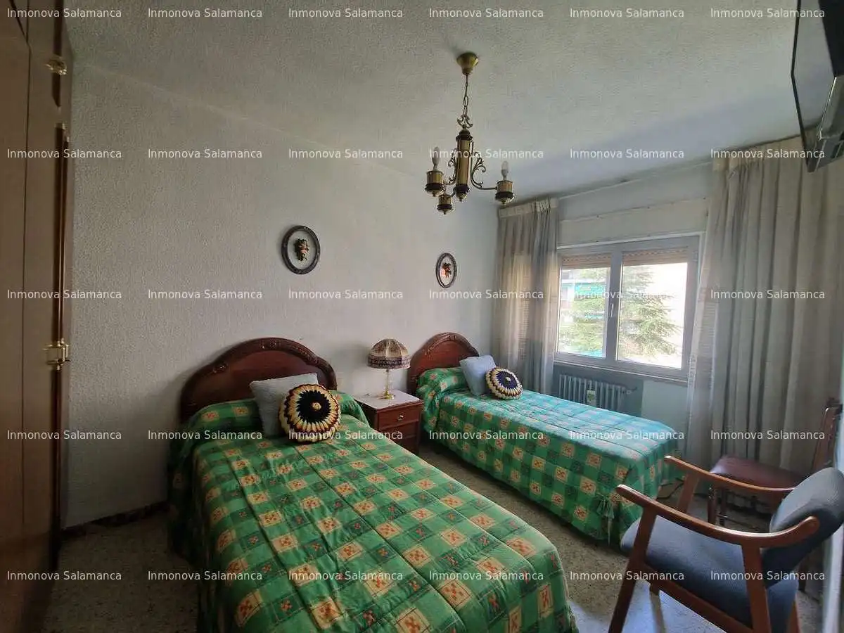 Bedroom of Flat for sale in Salamanca  with Heating, Terrace and Furnished