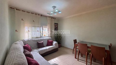 Foto 2 von Wohnung zum Verkauf in C. Asteroide, Fuente Alegre - El Chaparral - Los Morales, Málaga Capital