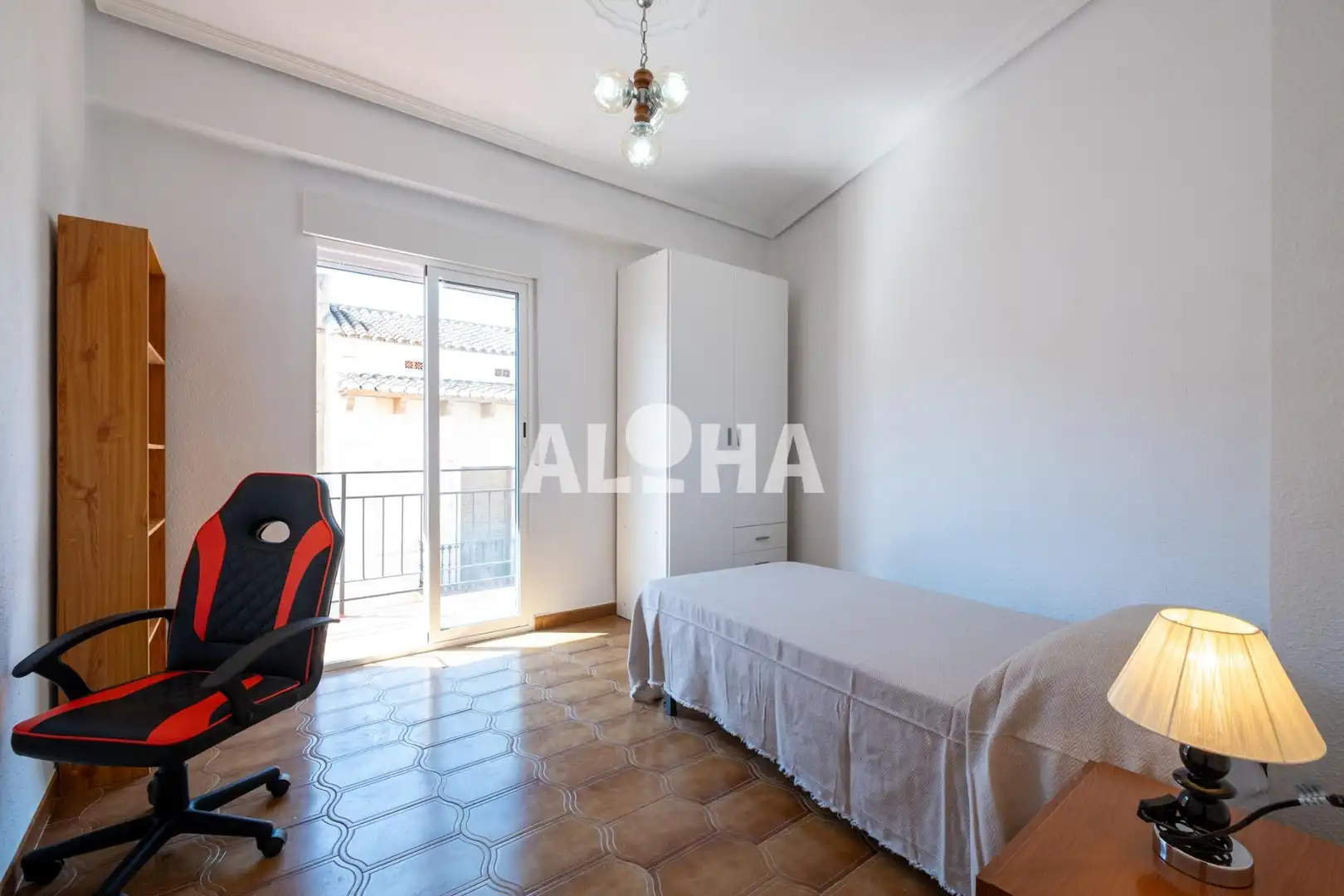 Habitación de Apartamento de alquiler en Alfara del Patriarca con Amueblado y Balcón