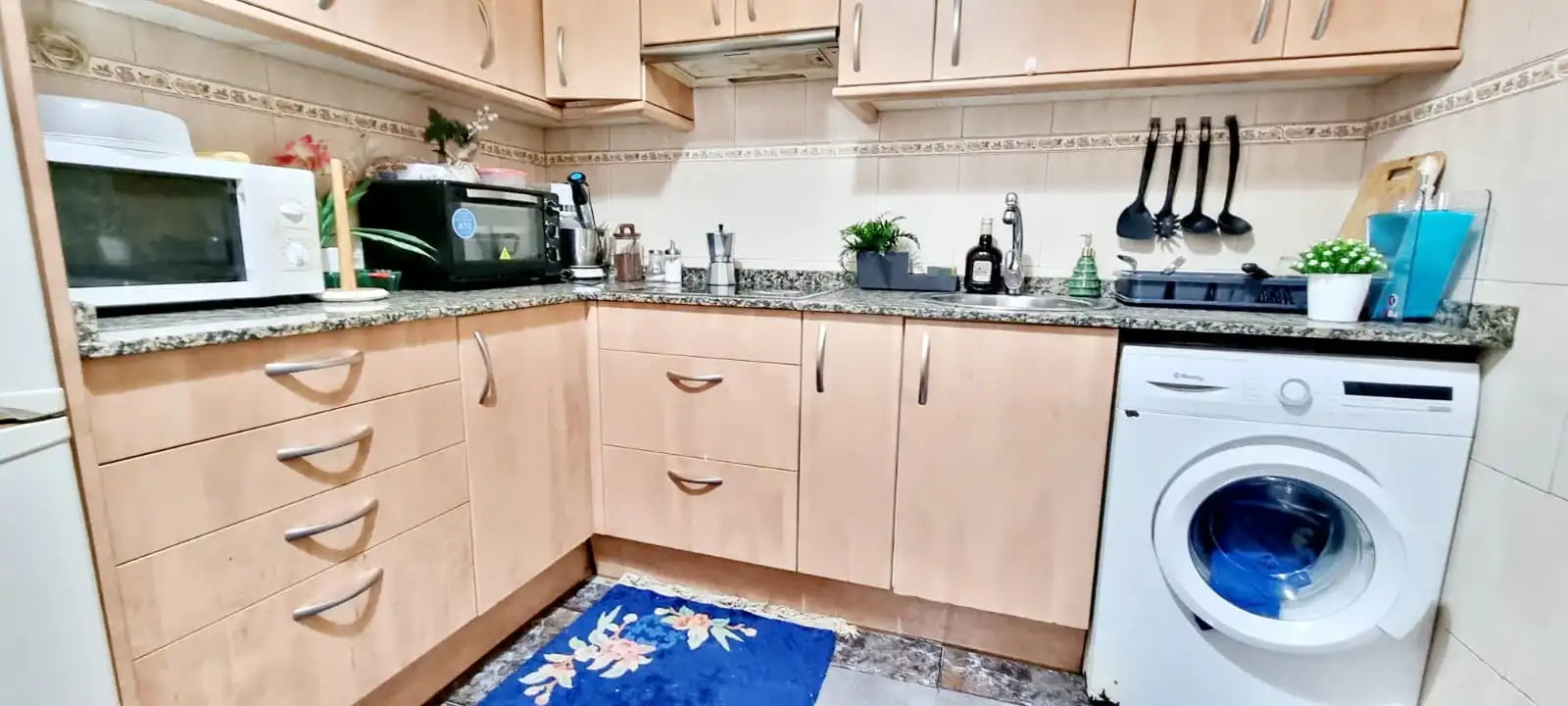 Kitchen of Flat for sale in L'Hospitalet de Llobregat  with Air Conditioner and Furnished