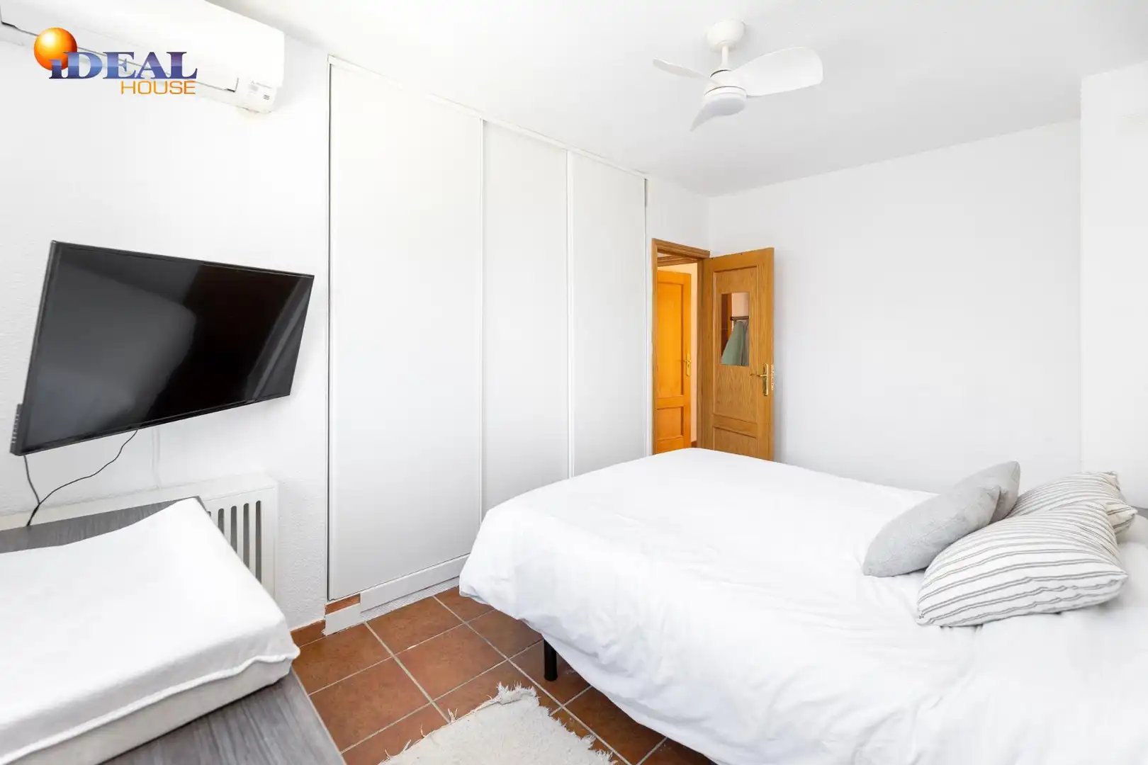 Bedroom of Detached homes for sale in La Zubia  with Air Conditioner, Heating and Private garden