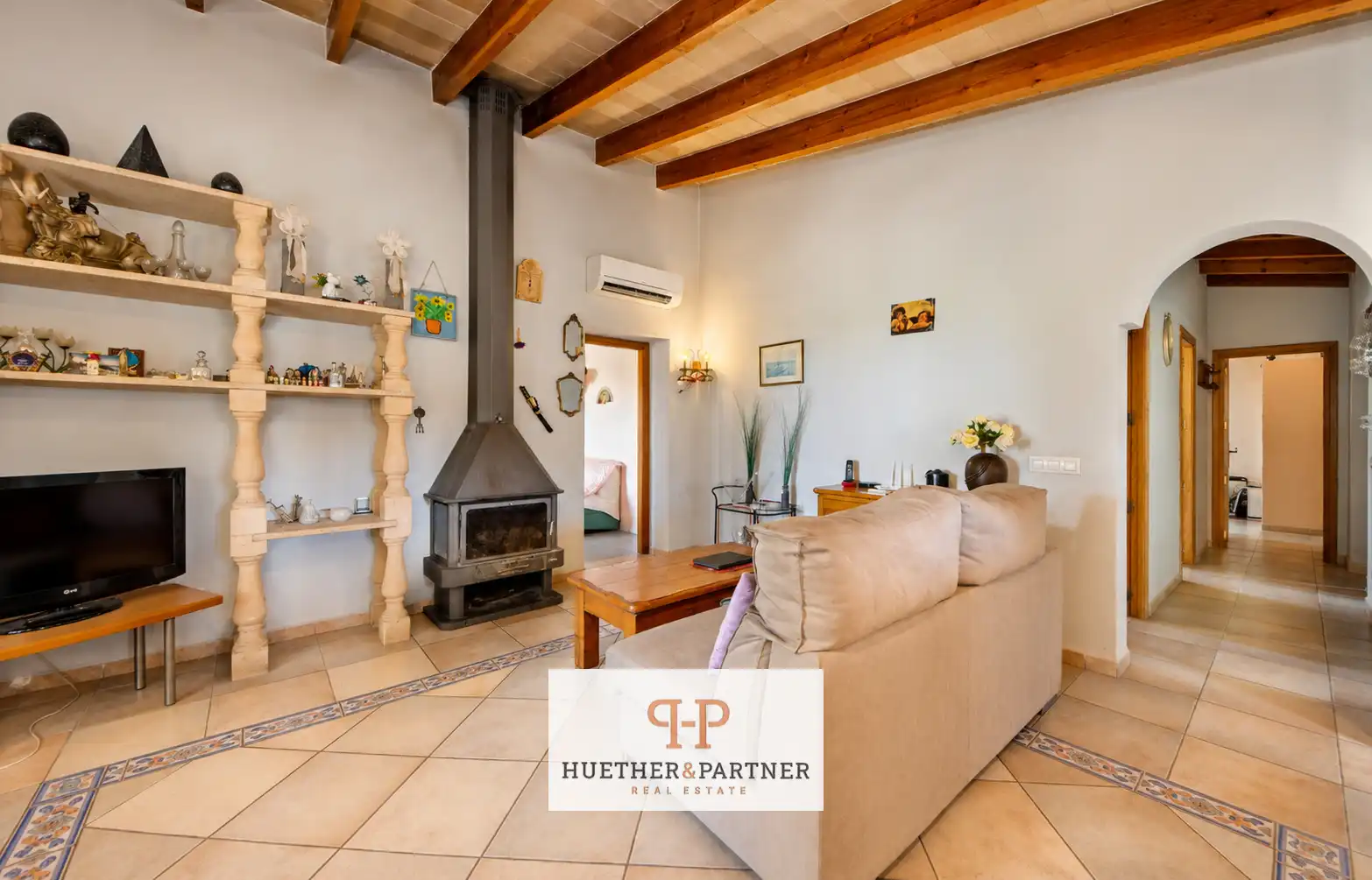 Sala d'estar de Finca rústica en venda en Felanitx amb Aire condicionat i Moblat