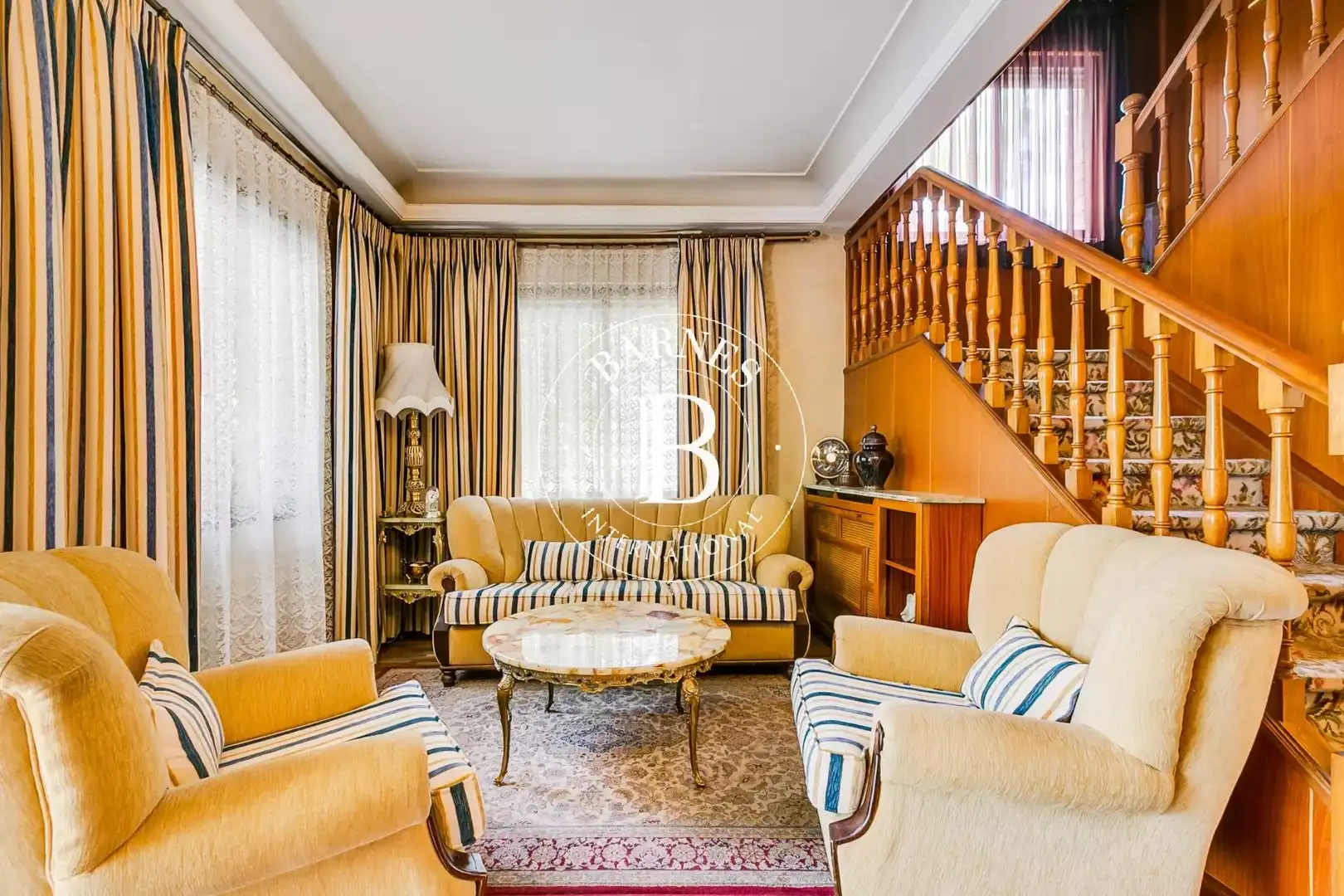 Sala d'estar de Casa o xalet en venda en Madrid amb Aire condicionat, Calefacció i Jardí privat