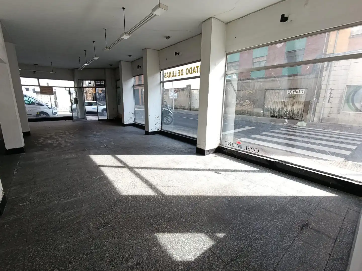 Local comercial en venta en CANDIDO FERNANDEZ RIESGO 1, imagen 4
