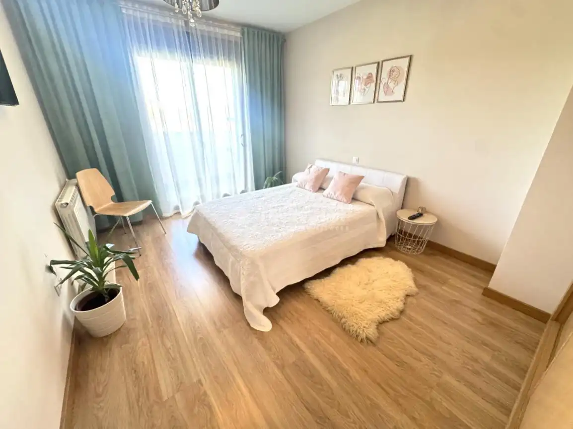 Bedroom of Detached homes for sale in Alcalá de Henares  with Air Conditioner, Terrace and Community pool