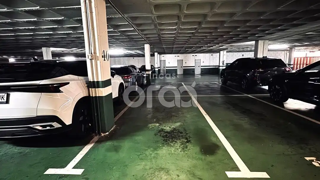 Parking de Ático en venta en Santurtzi  con Calefacción, Terraza y Amueblado