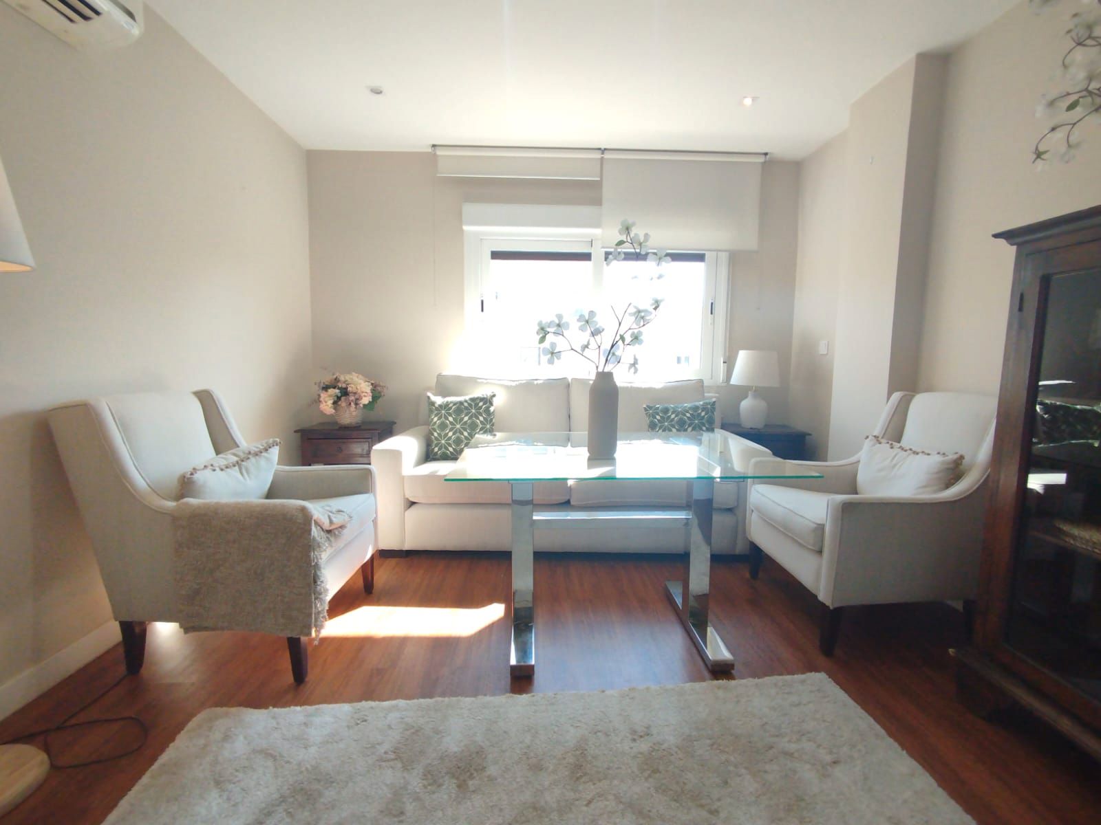 Living room of Apartment to rent in  Madrid Capital  with Air Conditioner, Heating and Furnished