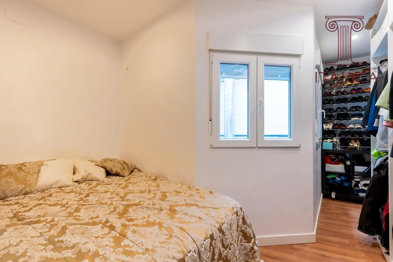 Bedroom of Flat for sale in Sevilla  with Air Conditioner, Heating and Terrace
