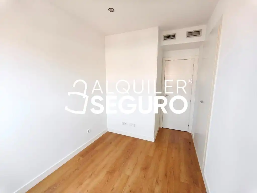 Bedroom of Flat for rent in Móstoles  with Air Conditioner, Heating and Terrace