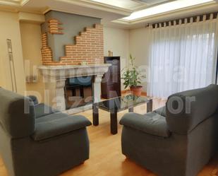 Living room of Single-family semi-detached for sale in Salamanca Capital  with Heating, Parquet flooring and Terrace