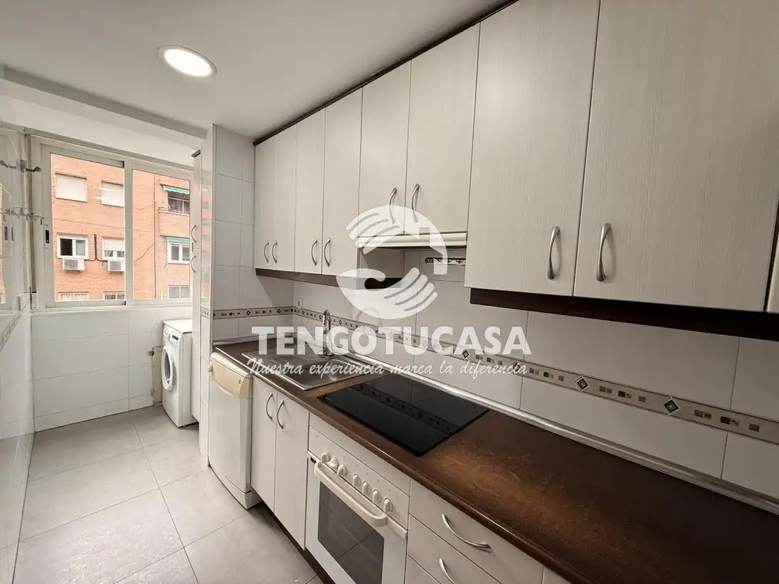 Kitchen of Flat for sale in Madrid  with Air Conditioner, Heating and Furnished