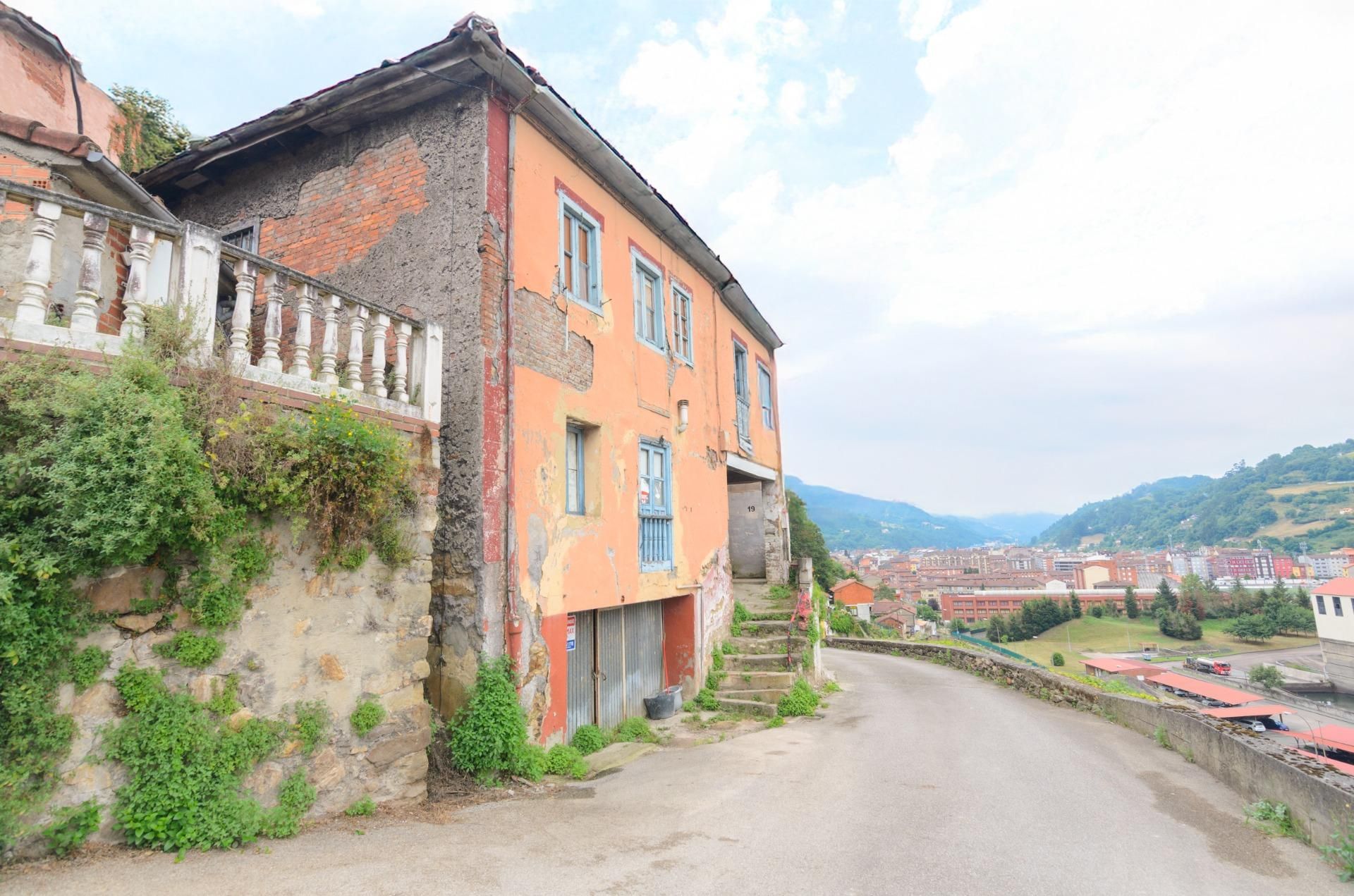 Vista exterior de Casa o xalet en venda en Mieres (Asturias)