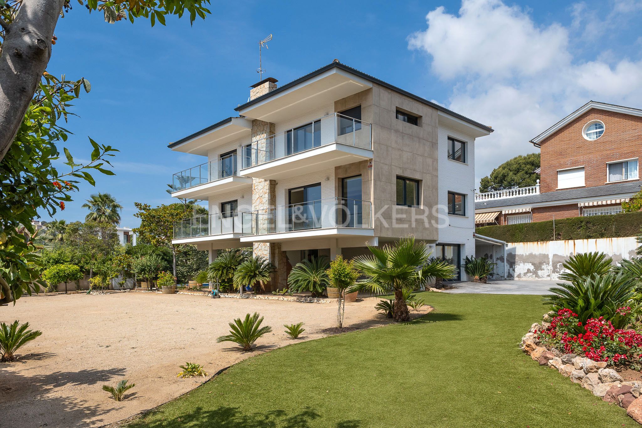 Exterior view of House or chalet to rent in Castelldefels  with Air Conditioner, Heating and Private garden