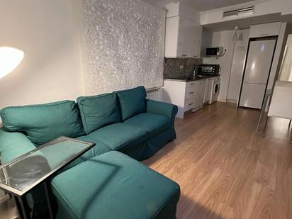 Sala d'estar de Apartament de lloguer en  Zaragoza Capital amb Calefacció, Parquet i Moblat