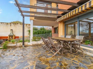 Casa amb jardí en venda a Ponent