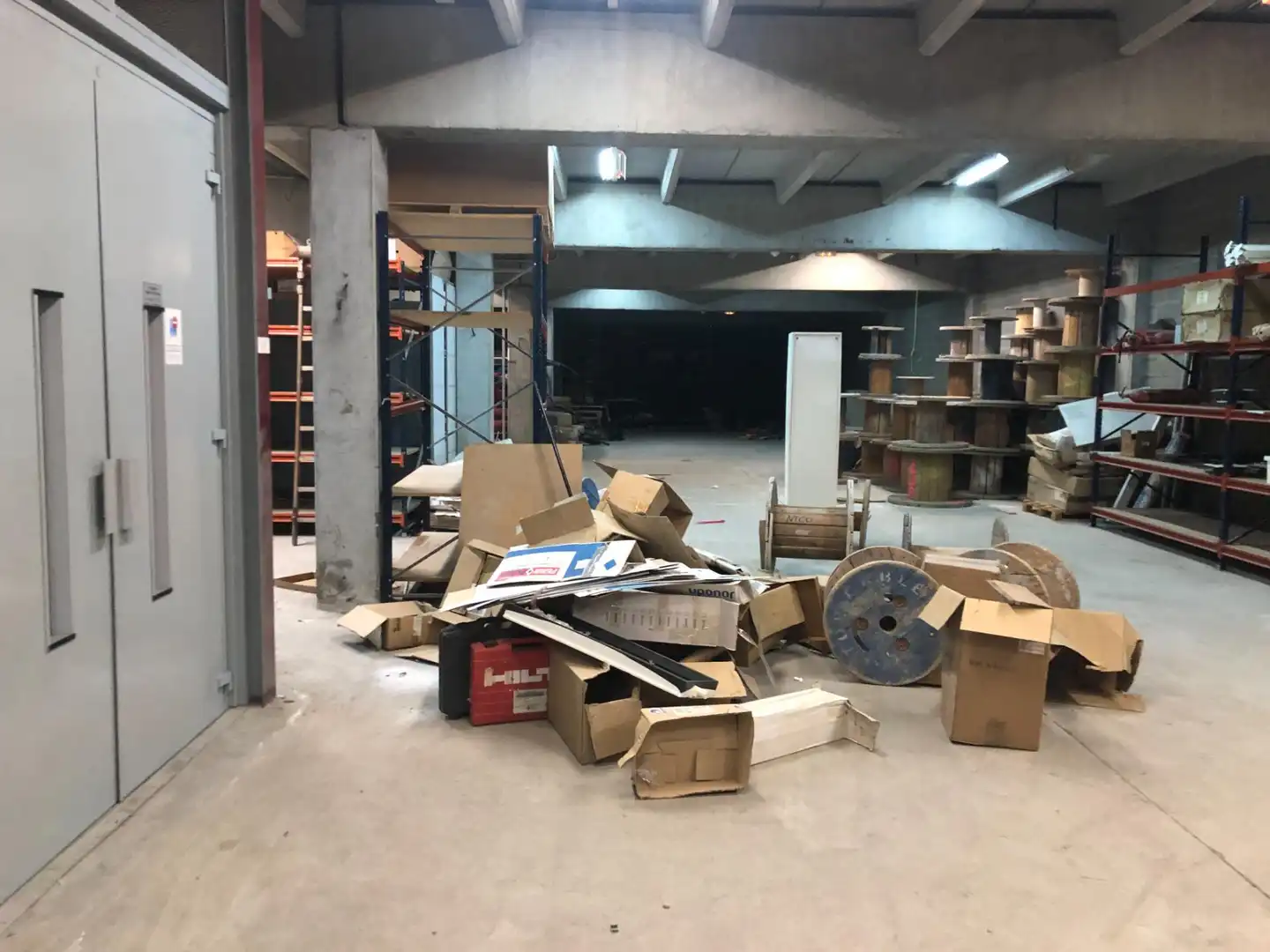 Nau industrial en venda en Abrera