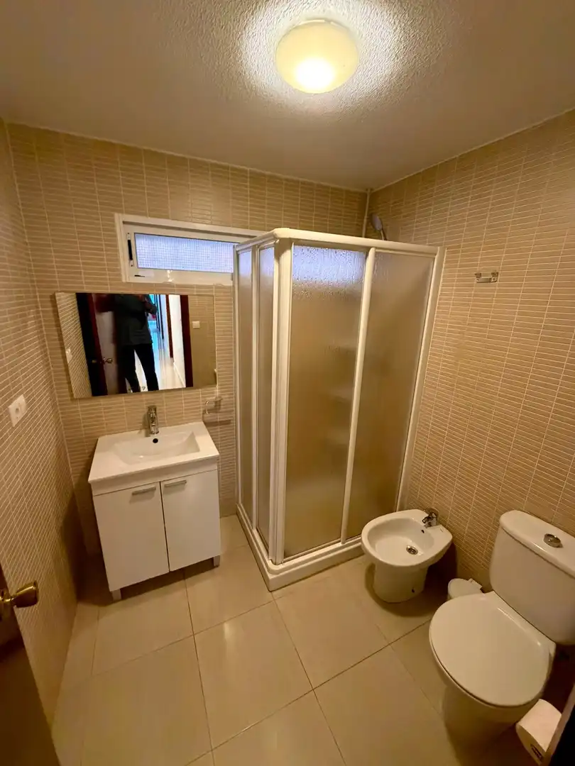 Baño de Piso de alquiler en Torrevieja con Amueblado