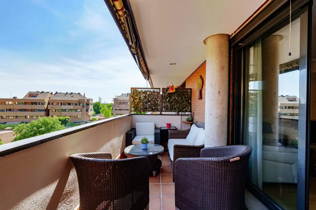 Terraza de Ático en venta en Pozuelo de Alarcón con Aire acondicionado, Calefacción y Jardín privado
