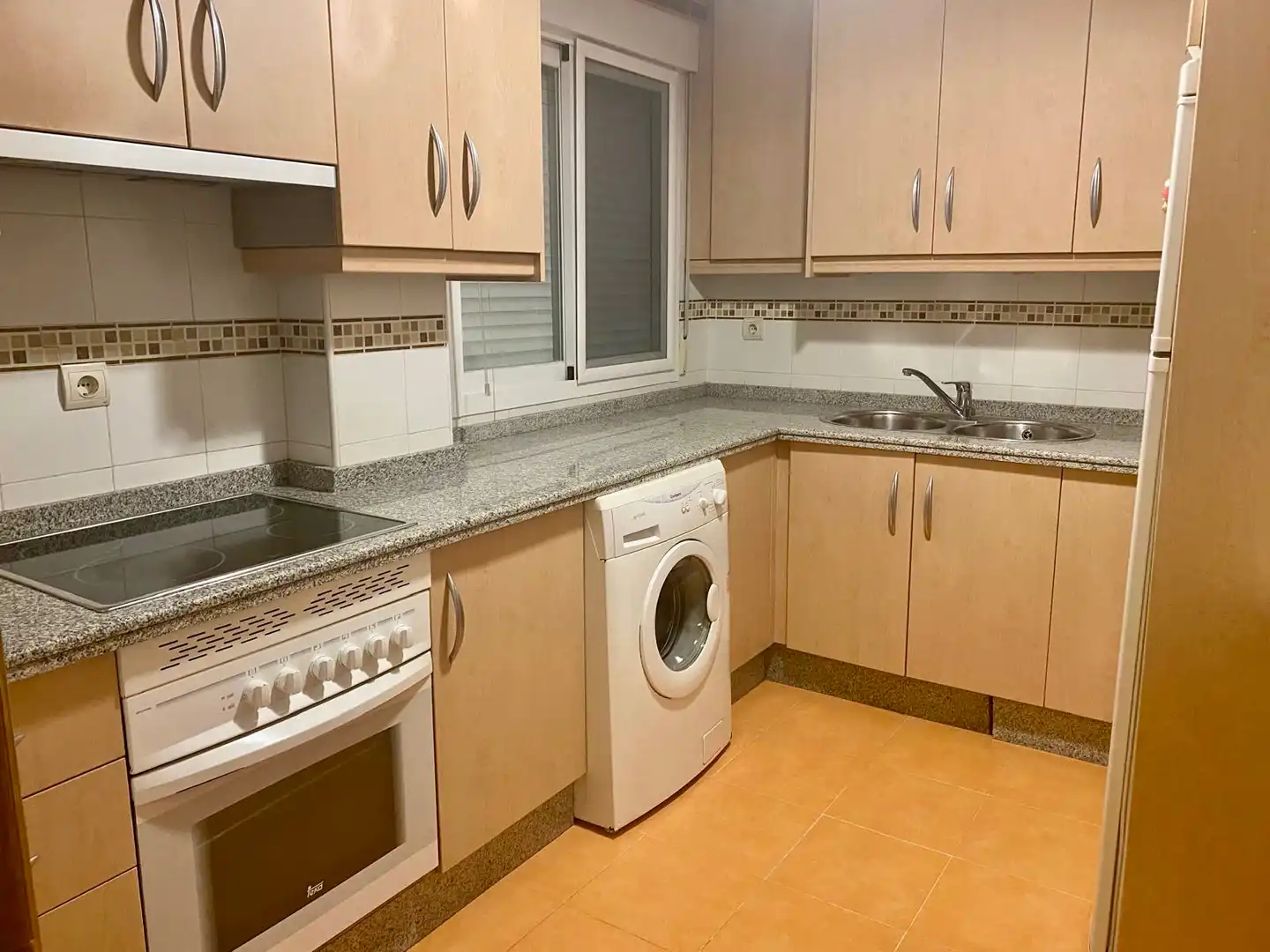 Cocina de Piso en venta en Albolote con Aire acondicionado, Trastero y Amueblado