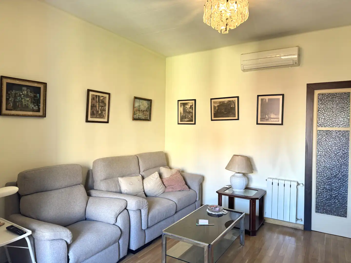 Living room of Flat for sale in Barcelona  with Air Conditioner, Heating and Parquet flooring