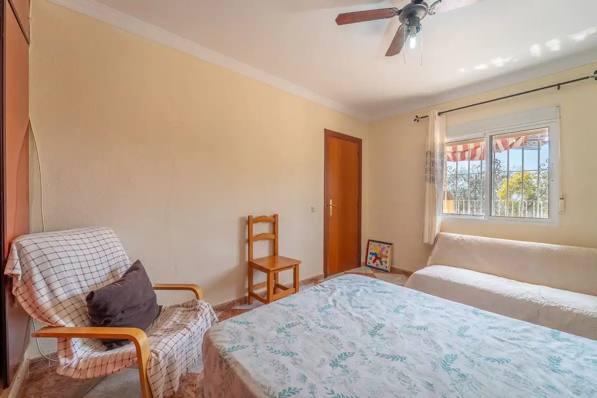 Dormitori de Casa o xalet en venda en Almogía amb Aire condicionat, Calefacció i Jardí privat