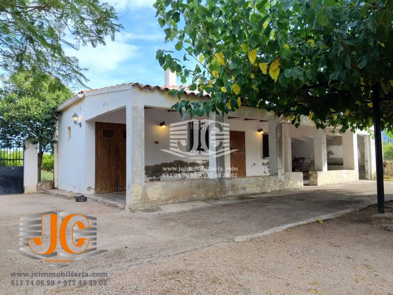 Exterior view of Land for sale in Tivenys