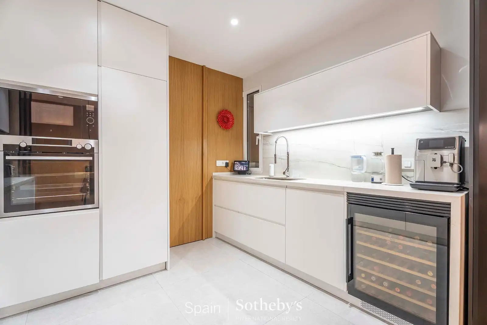 Cuina de Apartament en venda en Madrid amb Aire condicionat i Calefacció