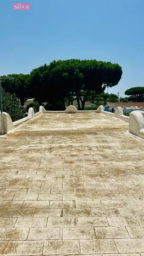 Terrassa de Casa o xalet en venda en Barbate amb Jardí privat, Terrassa i Moblat
