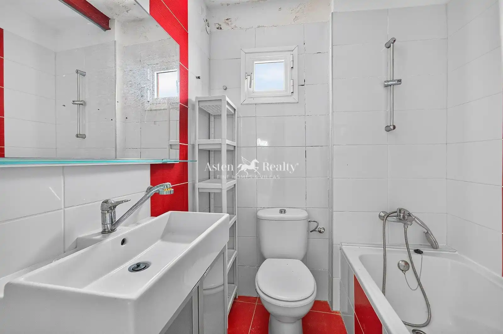 Baño de Casa adosada en venta en La Orotava con Terraza y Amueblado