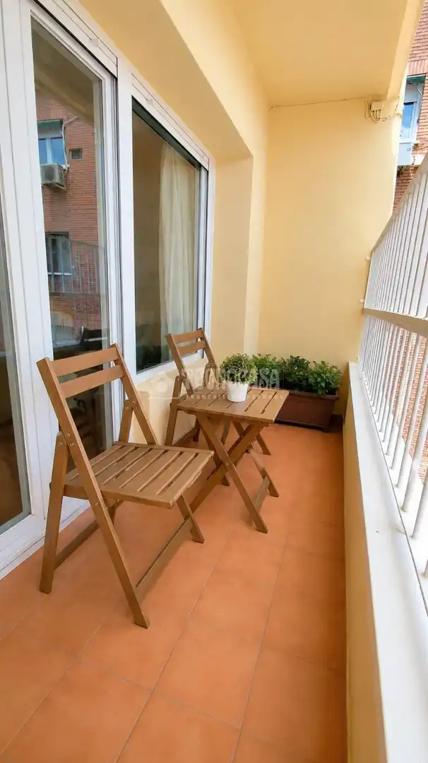 Terrassa de Pis en venda en Madrid amb Aire condicionat