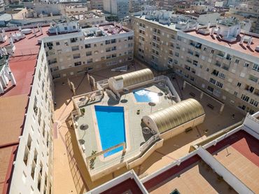 Penthouse with pool for sale in Centro