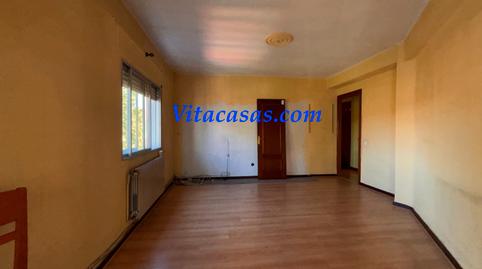 Foto 2 de Piso en venta en Avenida de Los Carabancheles, 18, Casco Antiguo, Madrid