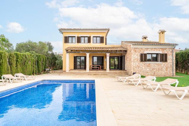 Casa-chalet en Alquiler en  PERPINYA en Sa Torre