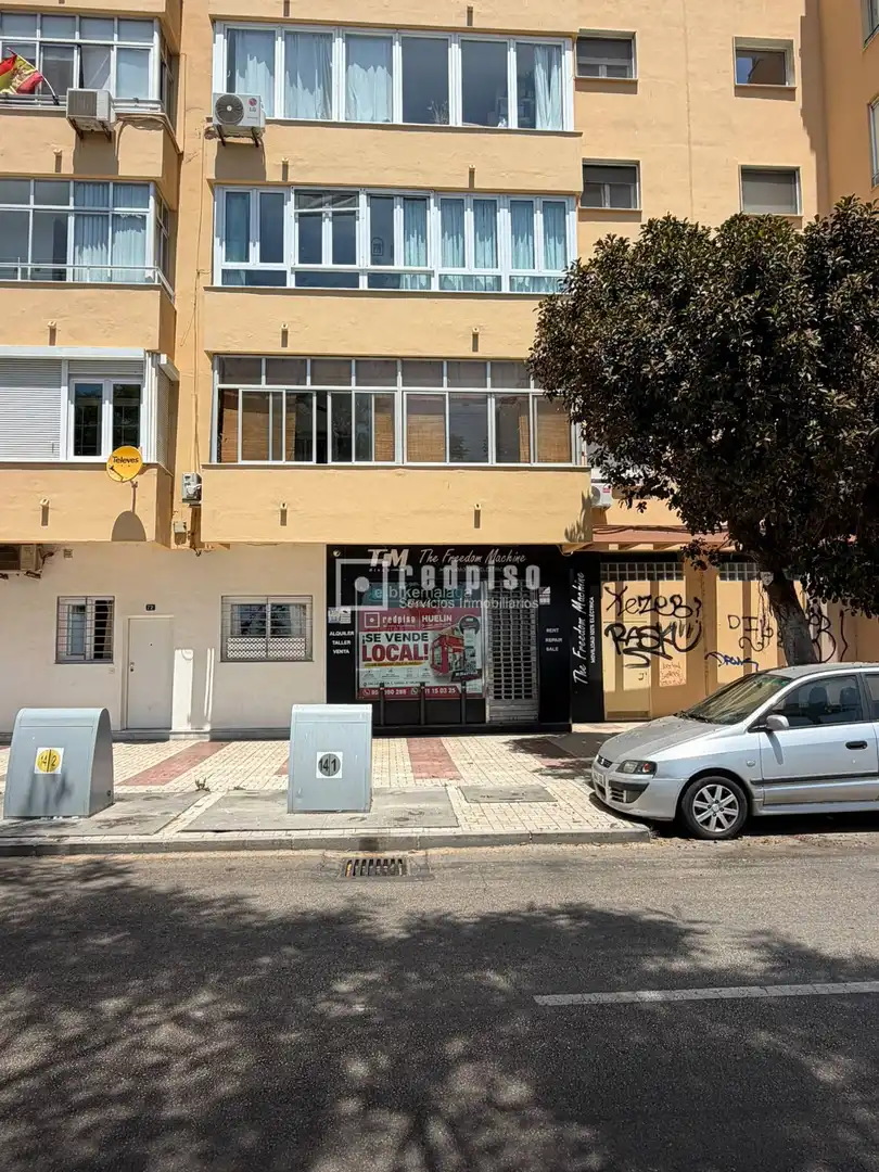 Vista exterior de Local en venda en Málaga