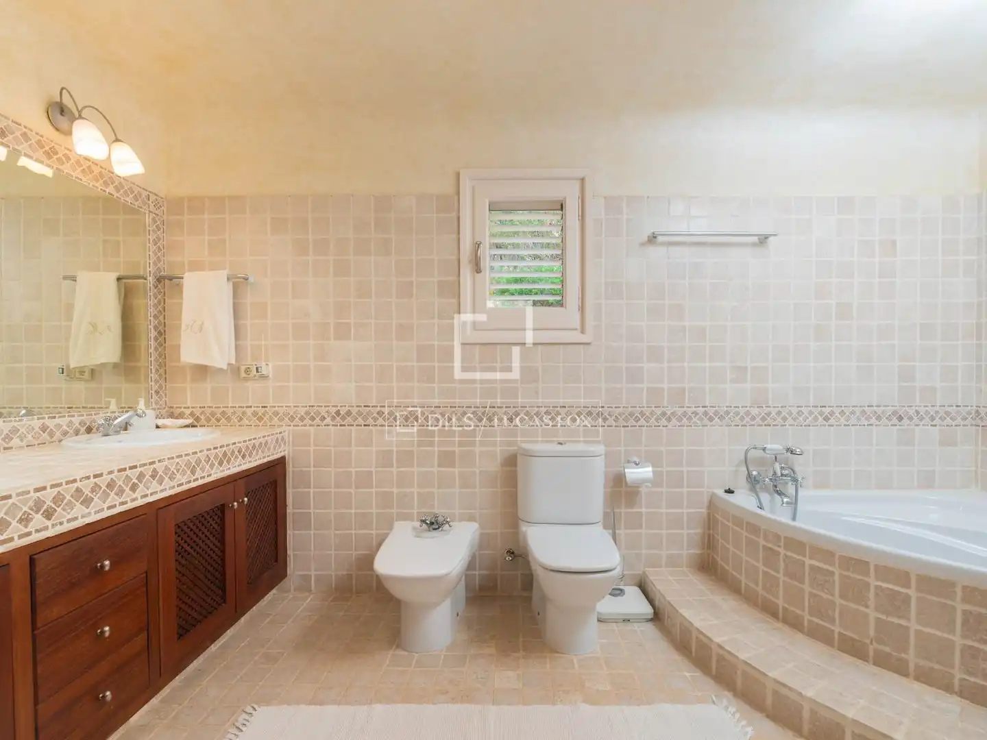 Baño de Casa o chalet en venta en Sant Josep de sa Talaia con Calefacción, Jardín privado y Terraza