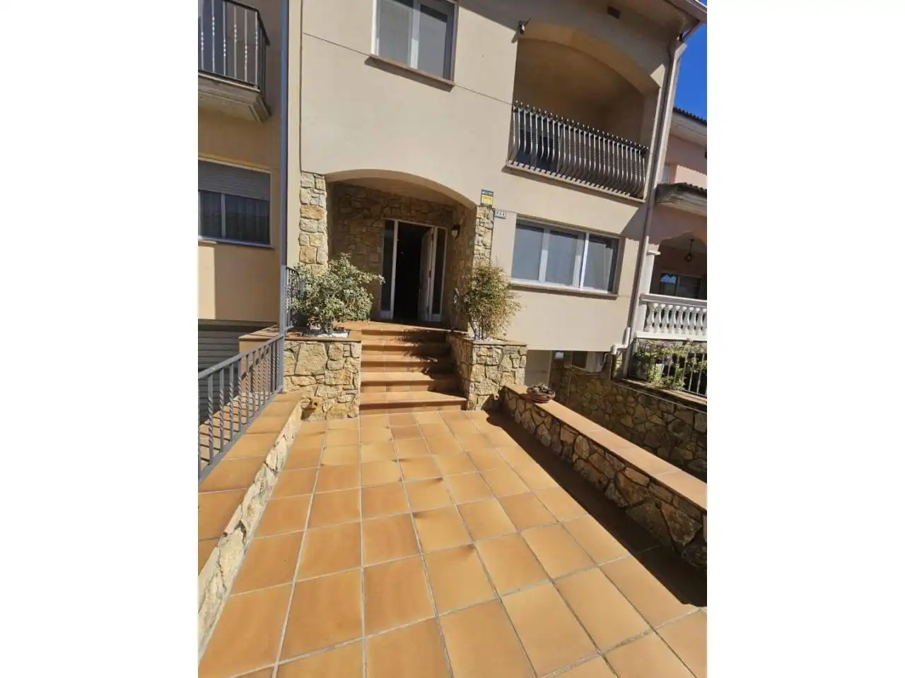 Vista exterior de Casa adosada en venta en Santa Maria de Palautordera con Aire acondicionado, Calefacción y Jardín privado