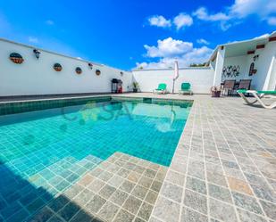 Piscina de Casa o xalet de lloguer en Nerja amb Aire condicionat, Terrassa i Piscina