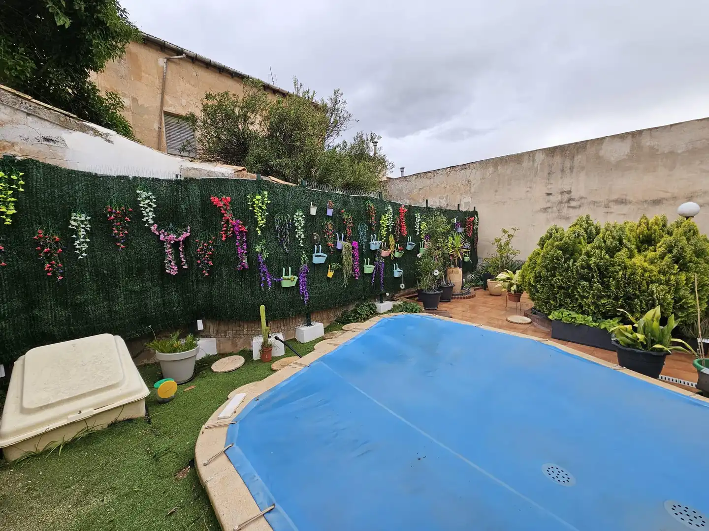 Casa adosada en venta en El Pinós / Pinoso