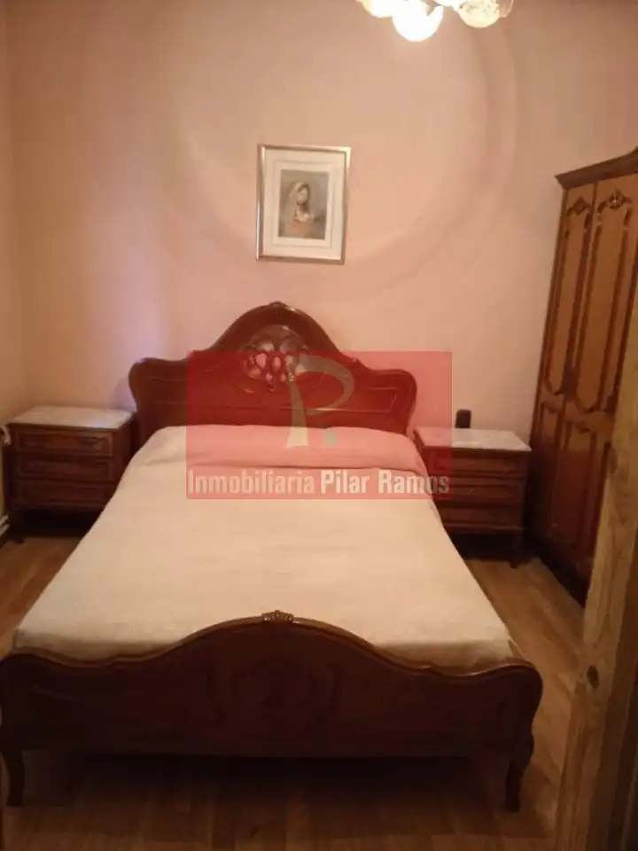 Dormitori de Casa o xalet en venda en Destriana amb Calefacció, Jardí privat i Parquet