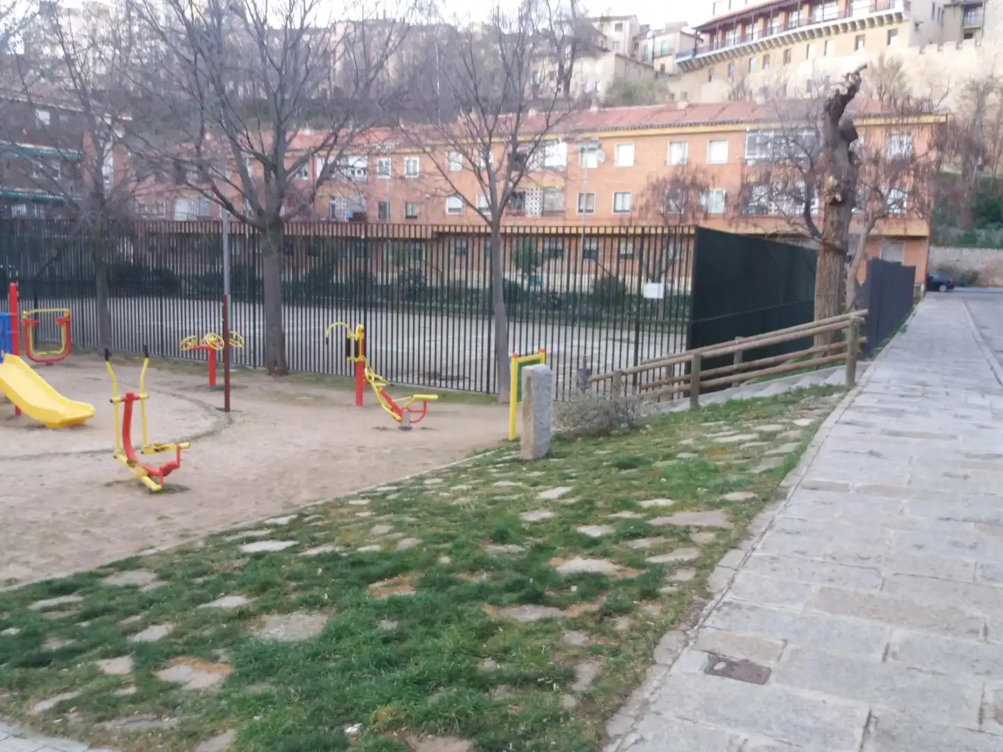 Parking de Dúplex en venta en Segovia con Calefacción, Terraza y Balcón