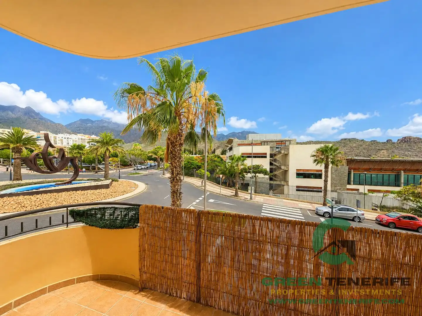 Vista exterior de Piso en venta en Adeje con Trastero y Balcón